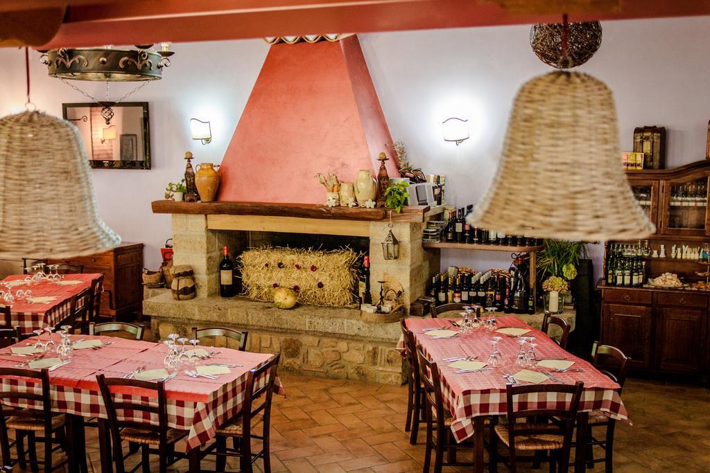 La Taverna Dei Briganti 호텔 코트로네이 외부 사진