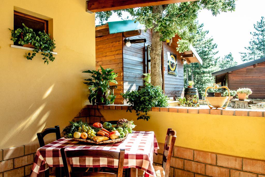 La Taverna Dei Briganti 호텔 코트로네이 외부 사진
