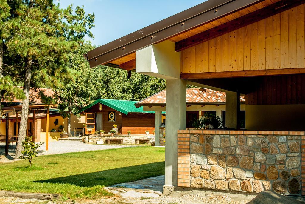 La Taverna Dei Briganti 호텔 코트로네이 외부 사진